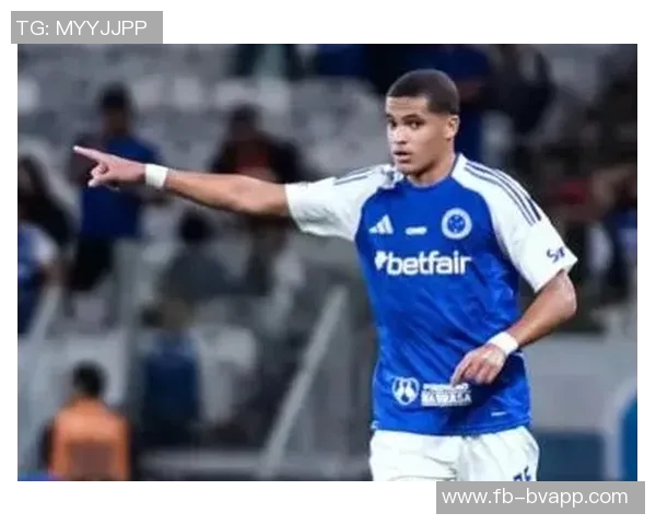 多特蒙德即将以1200万欧元签下克鲁塞罗左后卫普拉特斯 多特蒙德即将以1200万欧元签下克鲁塞罗左后卫普拉特斯