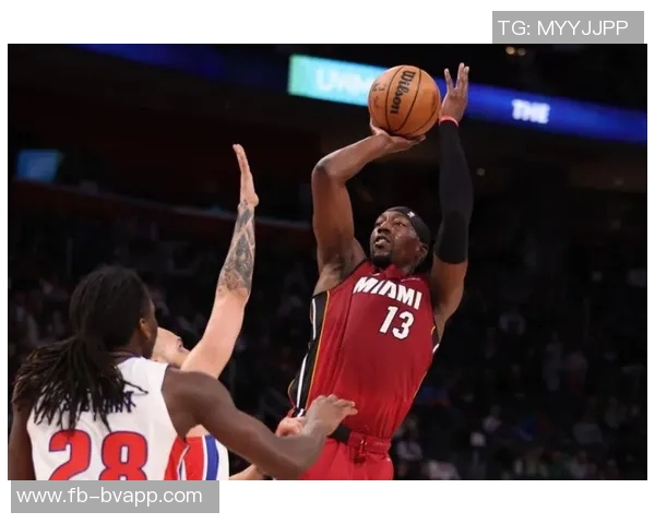 阿德巴约半场表现出色贡献13分9板助力球队攻守兼备正负值高达7